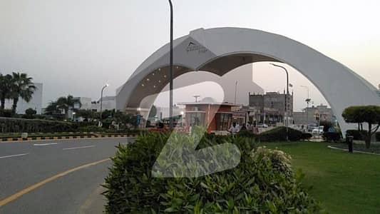 Good Location In Central Park - Block A1 Of Lahore, A 5 Marla Residential Plot Is Available