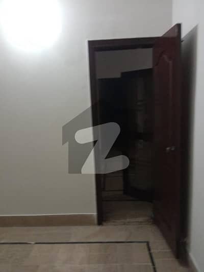 مسکان چورنگی کراچی میں 2 کمروں کا 4 مرلہ فلیٹ 1.1 کروڑ میں برائے فروخت۔