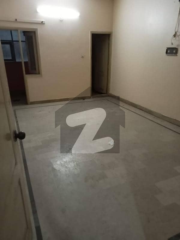سکیم 33 کراچی میں 2 کمروں کا 4 مرلہ فلیٹ 1.1 کروڑ میں برائے فروخت۔