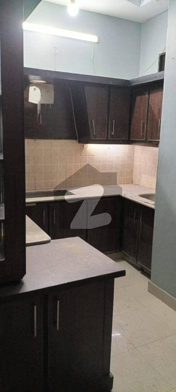 2nd Floor 3 Bed drawing Dinning 160sqyd portion For Rent Block i North Nazimabad