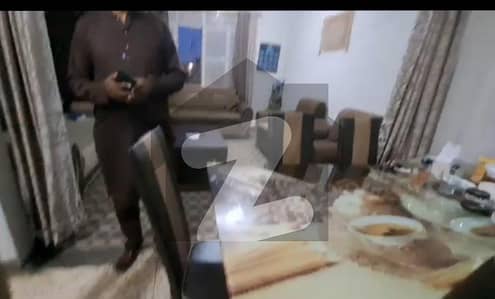 مسکان چورنگی کراچی میں 2 کمروں کا 4 مرلہ فلیٹ 1.15 کروڑ میں برائے فروخت۔