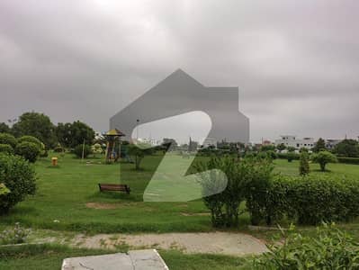 1 Kanal Corner Residential Plot Block D In Awt Phase 2 Pol Free Line Near Park Near Mian Gate Hot And Beautiful Location LDA Approved Society
