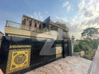 24 MARLA FULLY FURNISHED CORNER HOUSE FOR SALE IN BAHRIA TOWN LAHORE