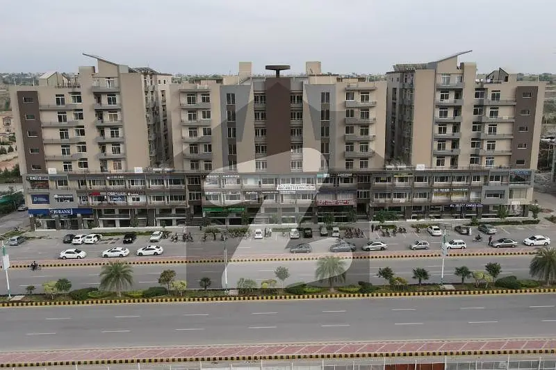1020 Square Feet Flat For rent Available In Gulberg