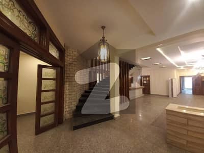 233 Square Yards House For Sale In F-6, In Islamabad