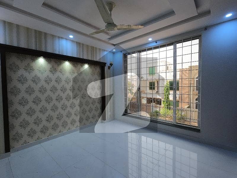10 Marla House Available For Sale In Bahria Town - Gulmohar Block, Lahore