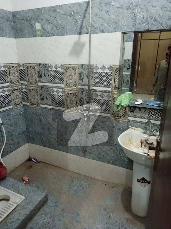 جوبلی ٹاؤن لاہور میں 5 کمروں کا 5 مرلہ مکان 75.0 ہزار میں کرایہ پر دستیاب ہے۔