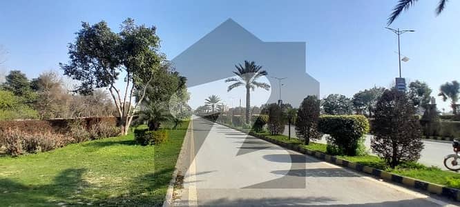 Prime Location Residential Plot Of 5 Marla Is Available For sale In New Lahore City
