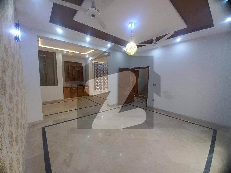 10 Marla Renovated House For Rent In Bahria Town. Lahore