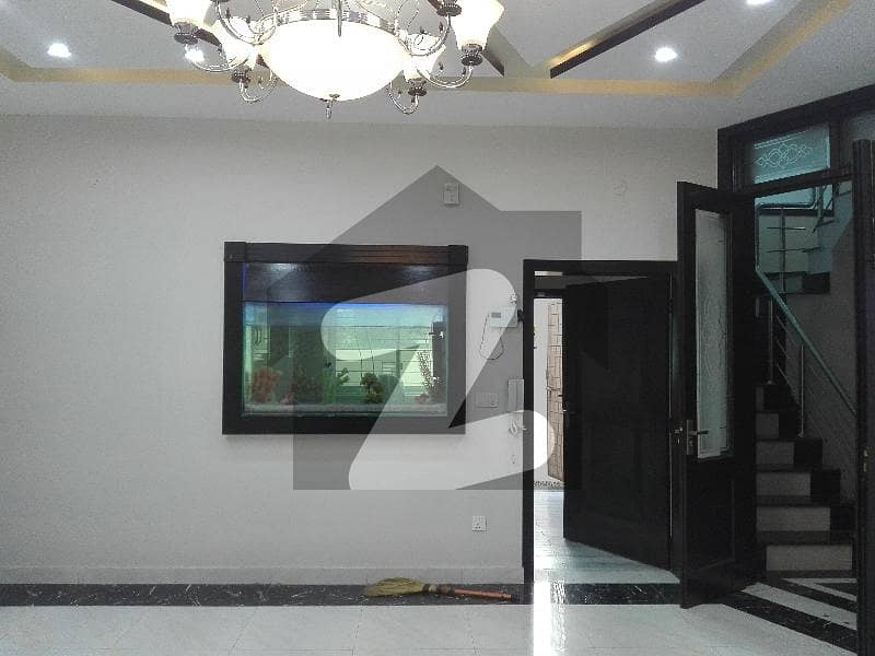 A 7 Marla House In Lahore Is On The Market For Rent