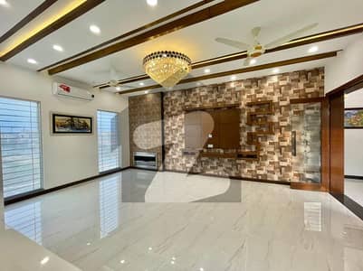 10 Marla House For Sale In Hot Location DHA Phase 3 Lahore