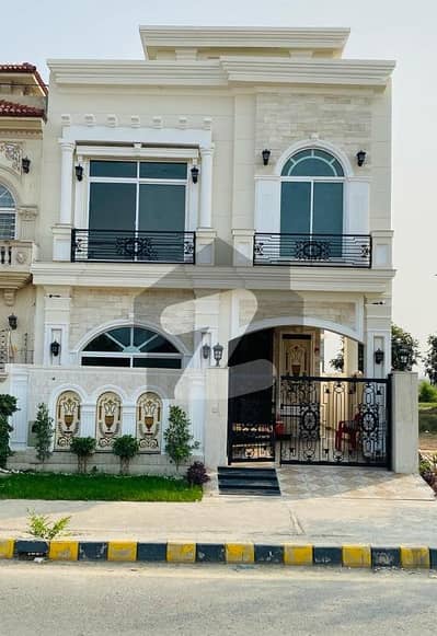 ڈی ایچ اے فیز 6 ڈیفنس (ڈی ایچ اے),لاہور میں 3 کمروں کا 5 مرلہ مکان 1.94 کروڑ میں برائے فروخت۔
