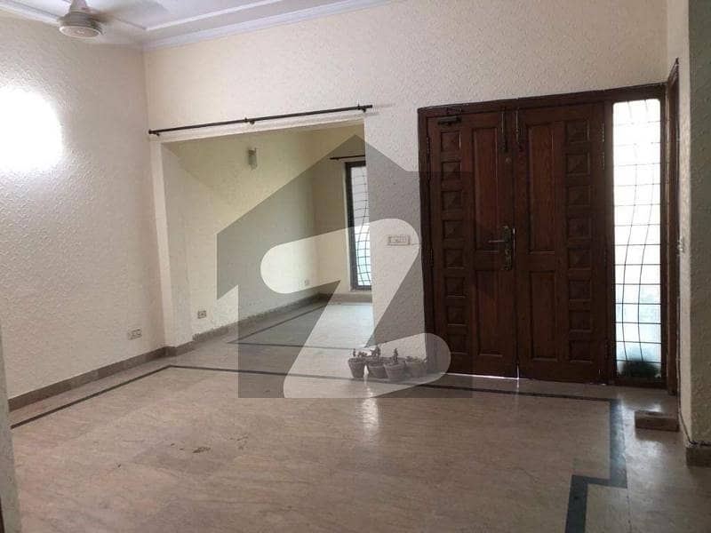 05 Marla Zazti Owner Build Used House For Sale In Q block Johar Town Phase 2