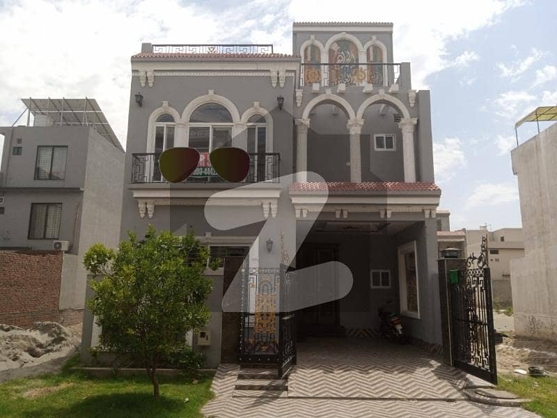 پارک ویو سٹی ۔ تولپ ایکسٹینشن بلاک پارک ویو سٹی,لاہور میں 4 کمروں کا 5 مرلہ مکان 1.89 کروڑ میں برائے فروخت۔
