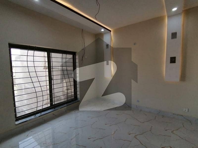 10 Marla House Is Available For Sale In LDA Avenue - Block J