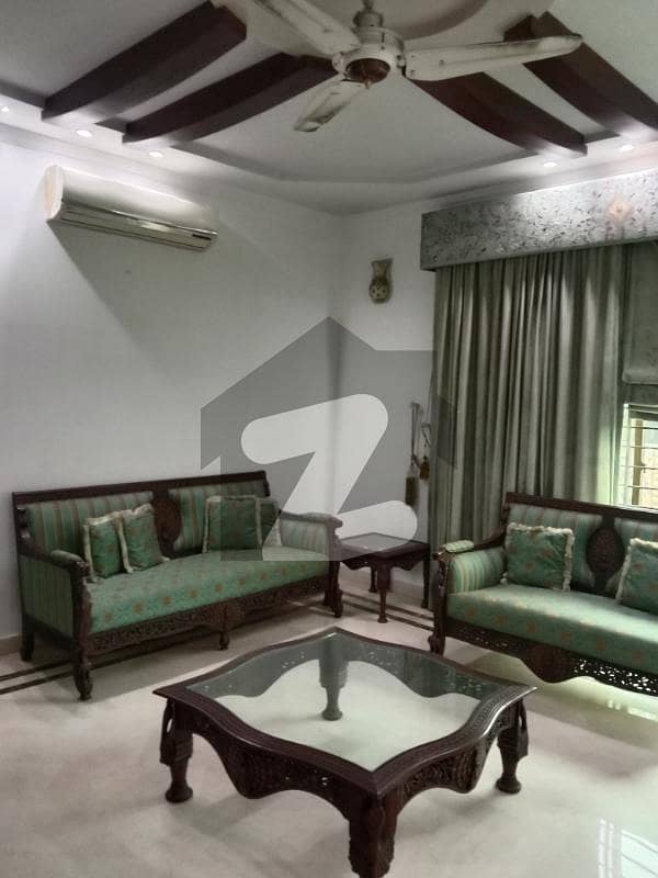 ڈی ایچ اے فیز 7 ڈیفنس (ڈی ایچ اے),لاہور میں 5 کمروں کا 1 کنال مکان 2.0 لاکھ میں کرایہ پر دستیاب ہے۔