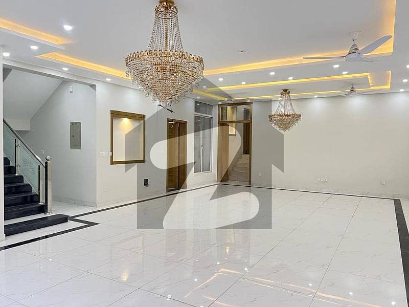9 Bedroom House For Sale In G-9, Islamabad