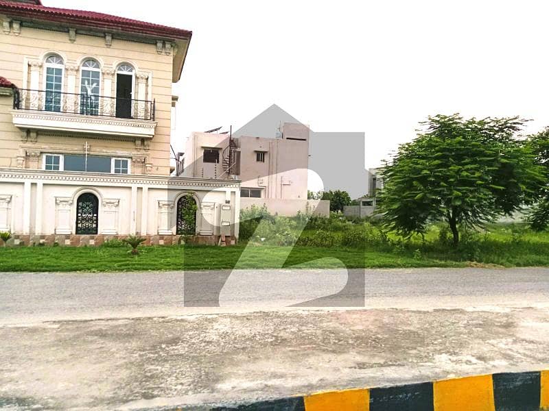 1 Kanal Pair Plot 150ft Road Near Park For Sale H-Block DHA Phase 6 Direct Owner Meeting