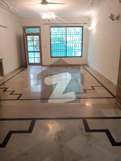 F-11 One Kanal 3'Bed Beautiful Ground Floor For Rent