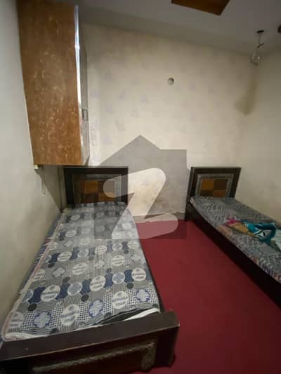 جوبلی ٹاؤن لاہور میں 1 کمرے کا 1 مرلہ کمرہ 15.0 ہزار میں کرایہ پر دستیاب ہے۔