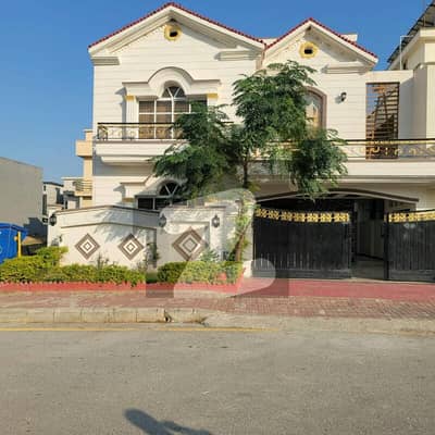 Slightly Used House Available In Bahria Town Phase 8
