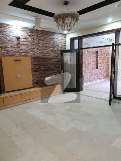 10 marla house for rent in overseas B bahria town lahore