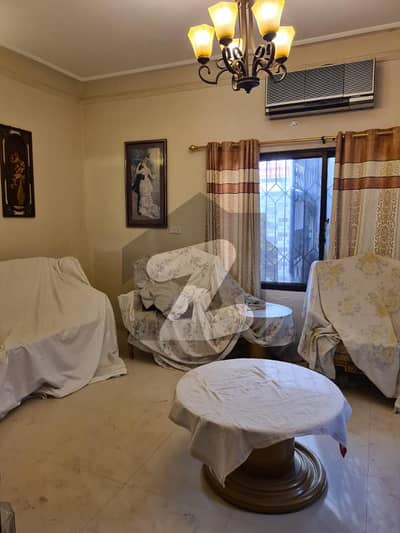 کلفٹن ۔ بلاک 4 کلفٹن,کراچی میں 4 کمروں کا 8 مرلہ مکان 3.25 لاکھ میں کرایہ پر دستیاب ہے۔