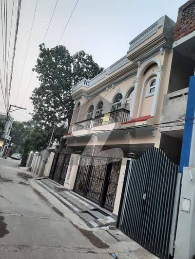کیولری ایکسٹینشن لاہور میں 3 کمروں کا 6 مرلہ مکان 3.0 کروڑ میں برائے فروخت۔