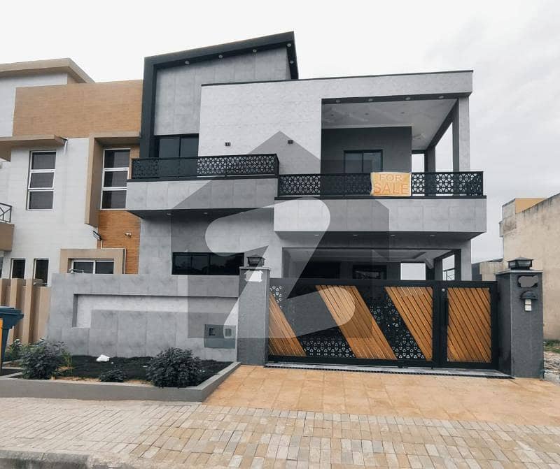 Bahria Town Phase 7 House For Sale