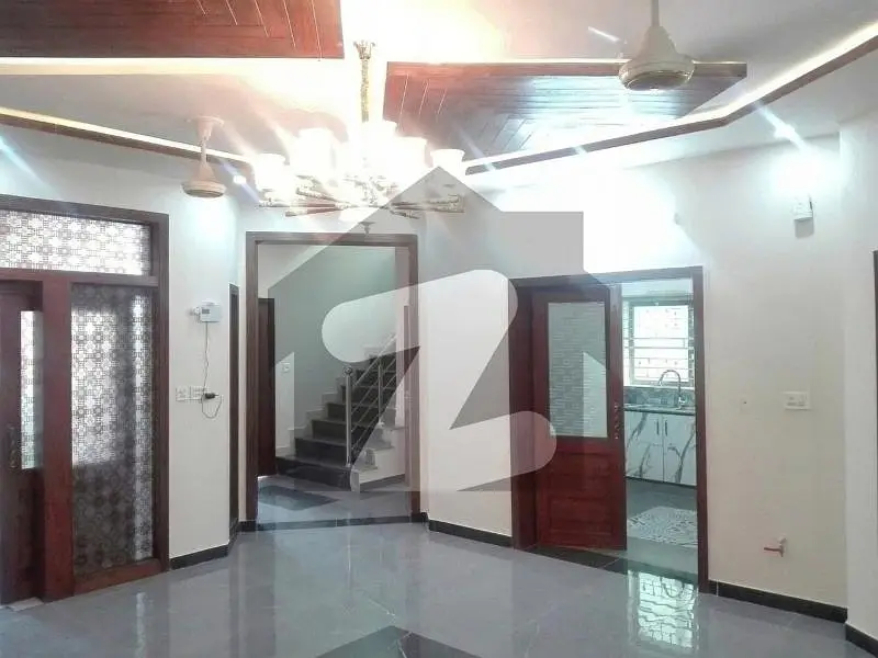 1 Kanal Used House for Sale In Bahria Town - Gulbhar Block Bahria Town Lahore