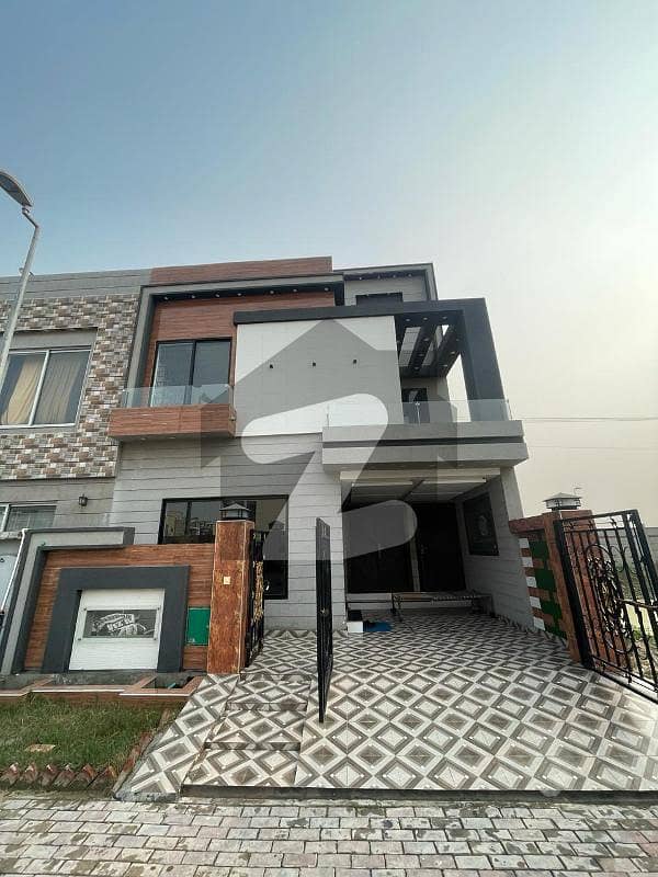 5 MARLA BEAUTIFUL BRAND NEW LUXURY HOUSE FOR SALE IN JINNAH BLOCK SECTOR E BAHRIA TOWN LAHORE