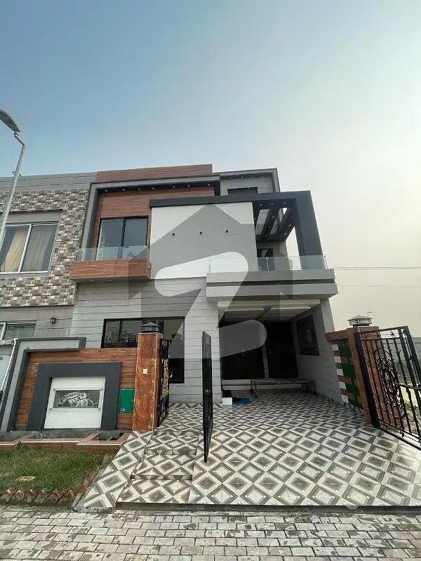 5 MARLA BEAUTIFUL BRAND NEW LUXRY HOUSE FOR SALE IN JINNAH BLOCK SECTOR E BAHRIA TOWN LAHORE