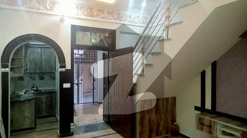 والٹن روڈ لاہور میں 3 کمروں کا 2 مرلہ مکان 1.15 کروڑ میں برائے فروخت۔