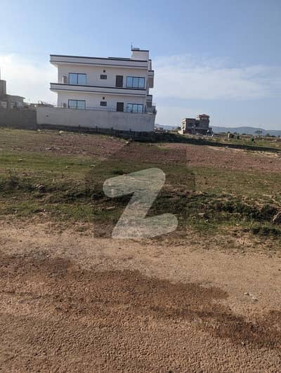 G-14/1 Street No 44A Plot Size 25X40 FOR SALE