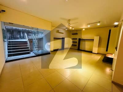 2 Knal Luxury House With An Extra Land of Amazing View House For Rent.