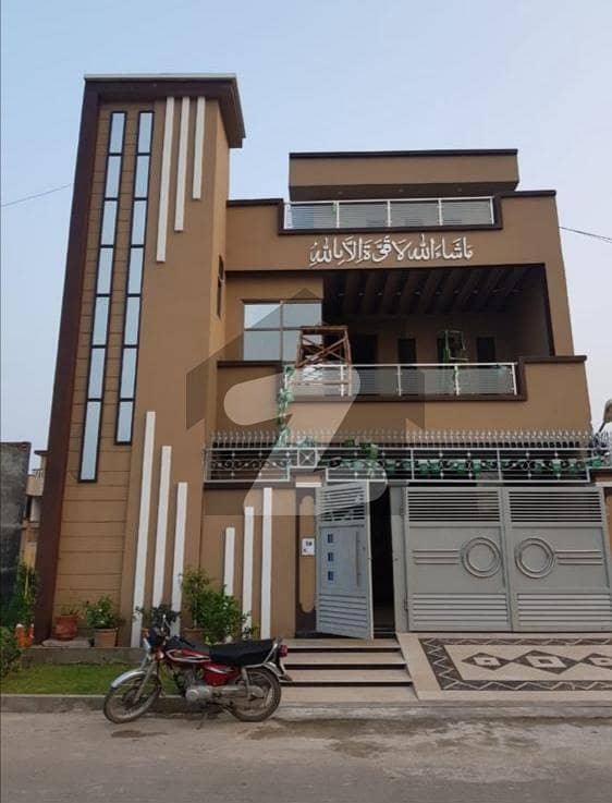 الرحمان گارڈن فیز 4 الرحمان گارڈن,لاہور میں 5 کمروں کا 8 مرلہ مکان 3.0 کروڑ میں برائے فروخت۔