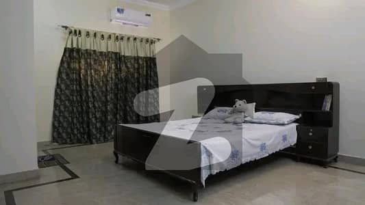 ڈی ایچ اے فیز 5 ڈیفنس (ڈی ایچ اے),لاہور میں 4 کمروں کا 8 مرلہ مکان 4.15 کروڑ میں برائے فروخت۔
