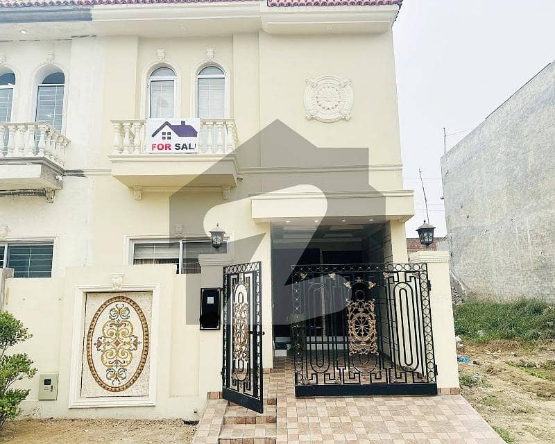 ڈی ایچ اے 9 ٹاؤن ڈیفنس (ڈی ایچ اے),لاہور میں 3 کمروں کا 5 مرلہ مکان 1.95 کروڑ میں برائے فروخت۔