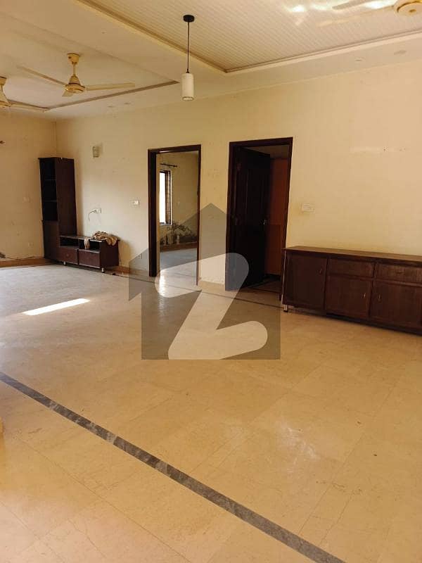 10 Marla Lower Lock Upper Portion Available For Rent In Wapda Town Phase1 Block K 3