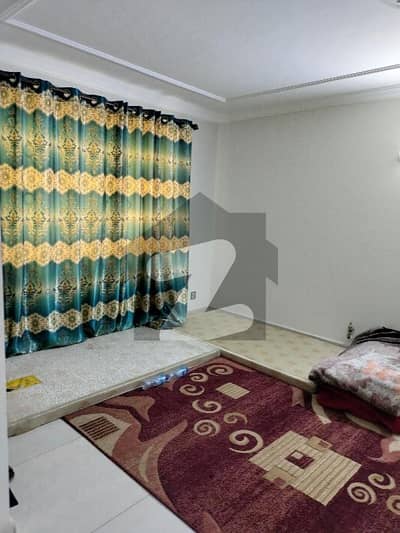 ای ۔ 11/4 ای ۔ 11,اسلام آباد میں 6 کمروں کا 10 مرلہ مکان 6.0 کروڑ میں برائے فروخت۔