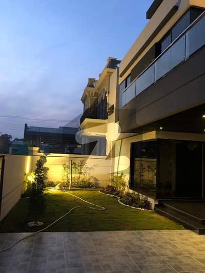 1 Kanal House For Sale 5 Beds Facing Park Valencia Town Lahore