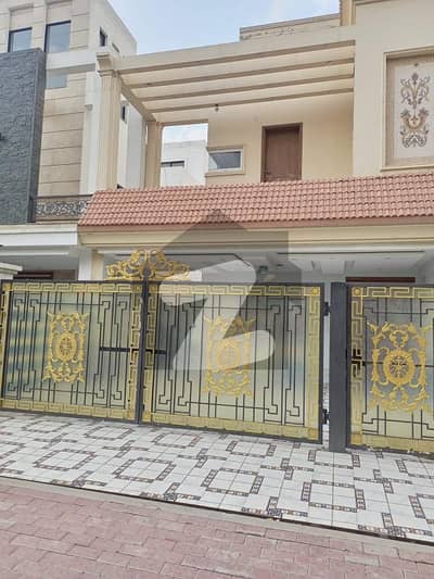 Upper Portion House With Car Parking and Lounge For Rent