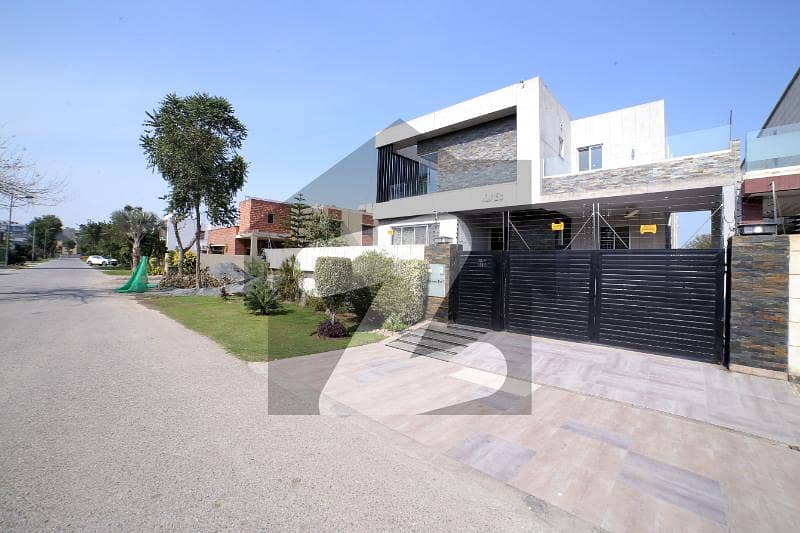 ڈی ایچ اے فیز 6 ڈیفنس (ڈی ایچ اے),لاہور میں 8 کمروں کا 1 کنال مکان 8.75 کروڑ میں برائے فروخت۔