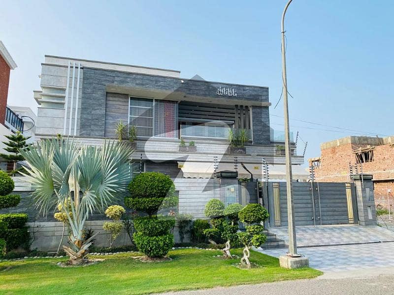 ڈی ایچ اے فیز 8 ڈیفنس (ڈی ایچ اے),لاہور میں 6 کمروں کا 1 کنال مکان 10.0 کروڑ میں برائے فروخت۔