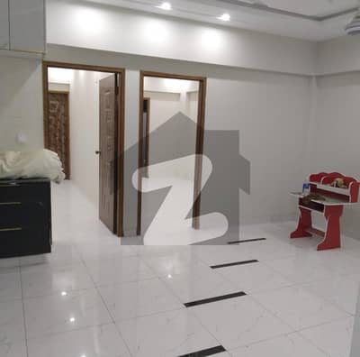 FLAT AVAILABLE FOR SALE
BRAND NEW & BEAUTIFUL 
PROPER 3 BEDROOM WITH BATH 
DRAWING ROOM
OPEN AMERICAN KITCHEN
DINING & TV LOUNGE 
BALCONY
WASHING AREA
TILE FLOORING 
WEST OPEN 
WITH LIFT