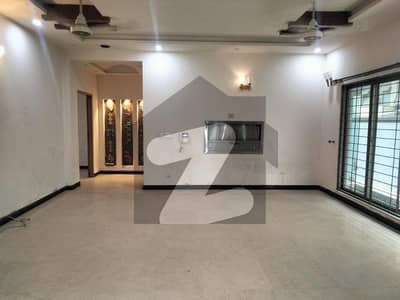 1 Kanal Full House Available For Rent In DHA Phase 4 Lahore