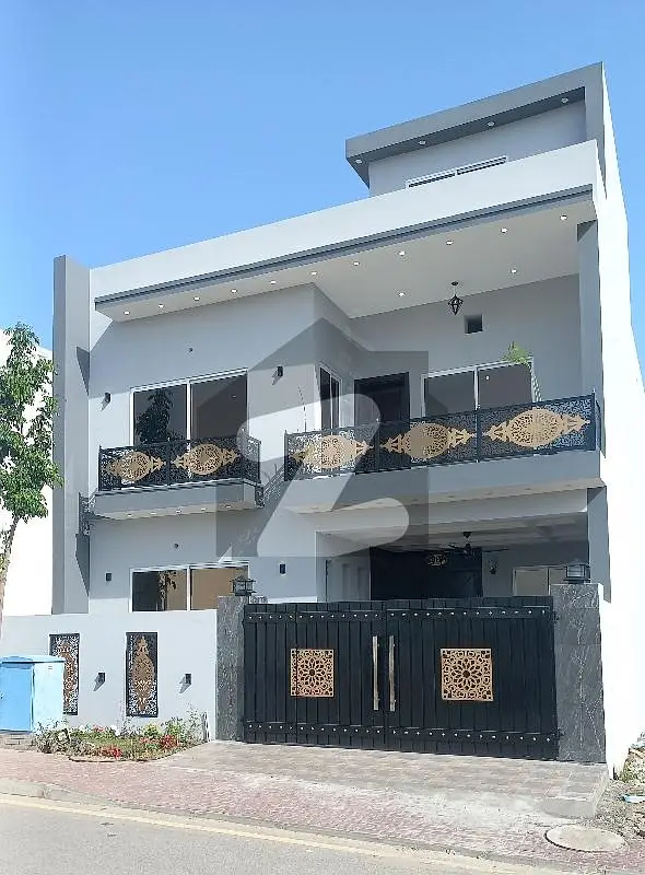 7 Marla Brand New Luxury House For Sale