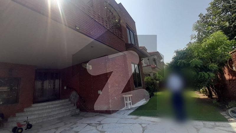 ڈی ایچ اے فیز 6 ڈیفنس (ڈی ایچ اے),لاہور میں 5 کمروں کا 1 کنال مکان 8.5 کروڑ میں برائے فروخت۔