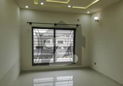 Upper Portion For Rent In G-13 Brand New (40x80)