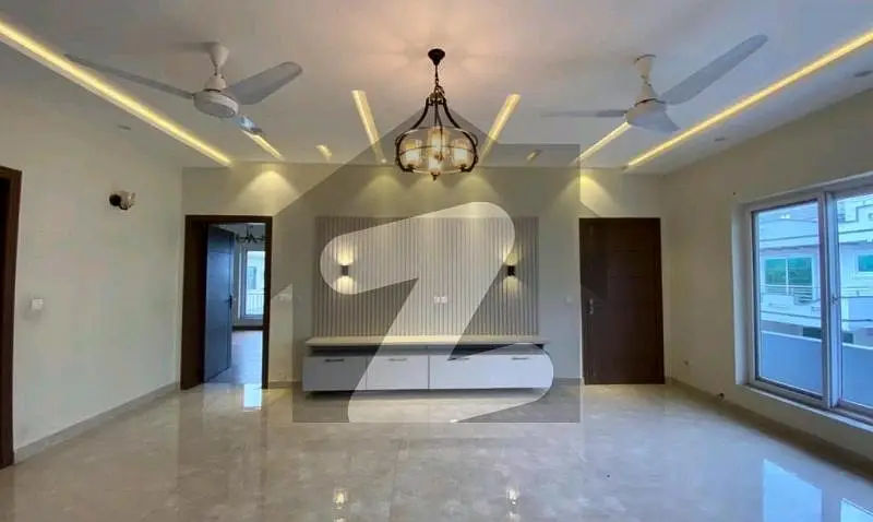 Avail Yourself A Great 1 Kanal Upper Portion In G-13